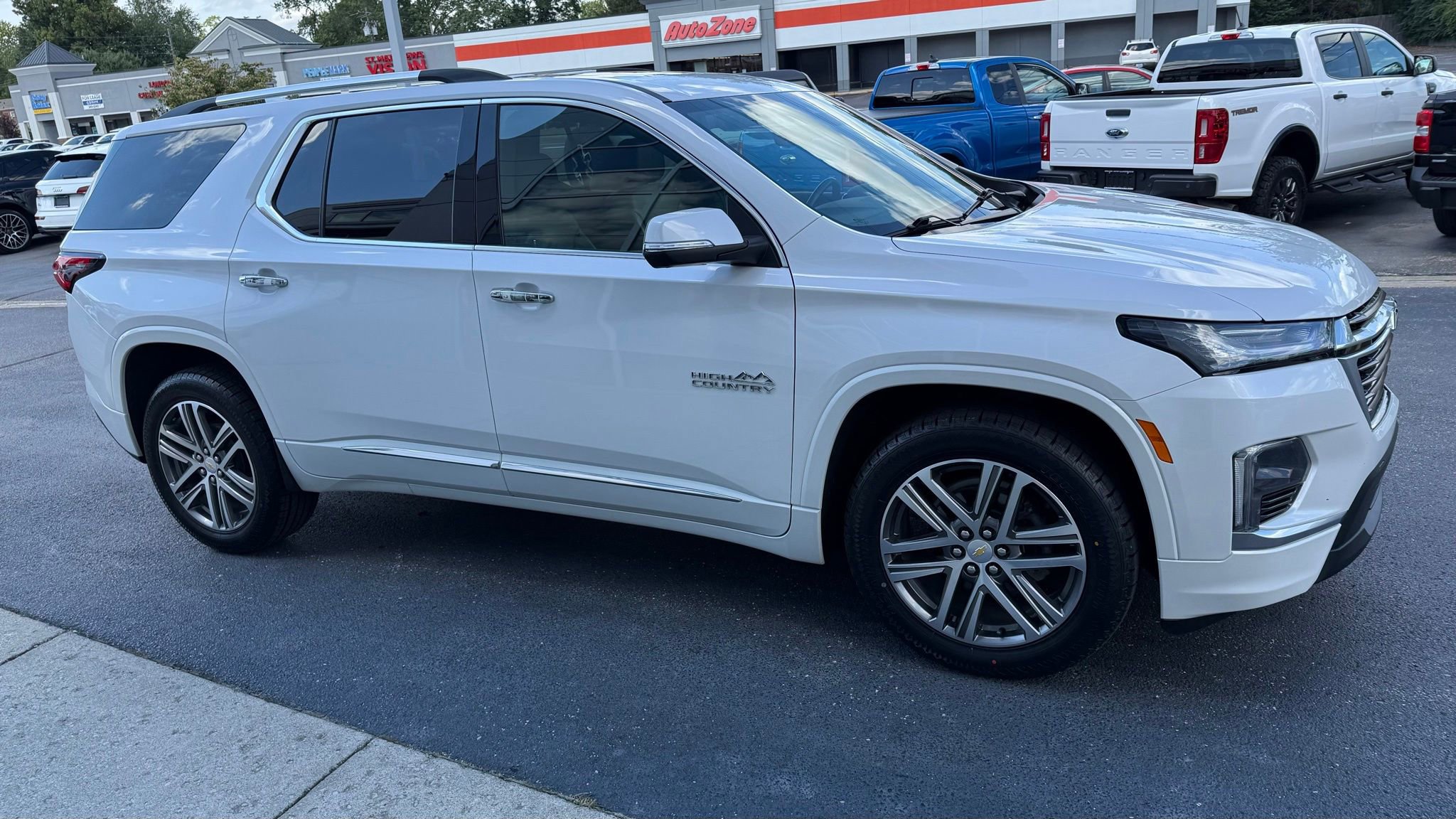 Used 2022 Chevrolet Traverse High Country image 5