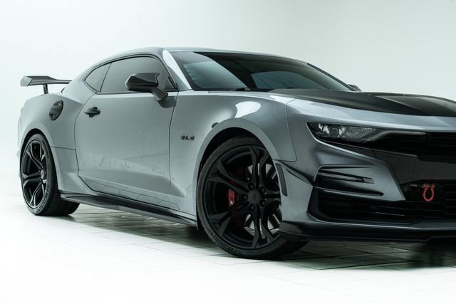Used 2019 Chevrolet Camaro SS RWD image 3