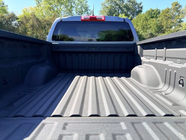 Used 2022 Chevrolet Colorado W/T w/ Custom Special Edition AWD/4WD image 23