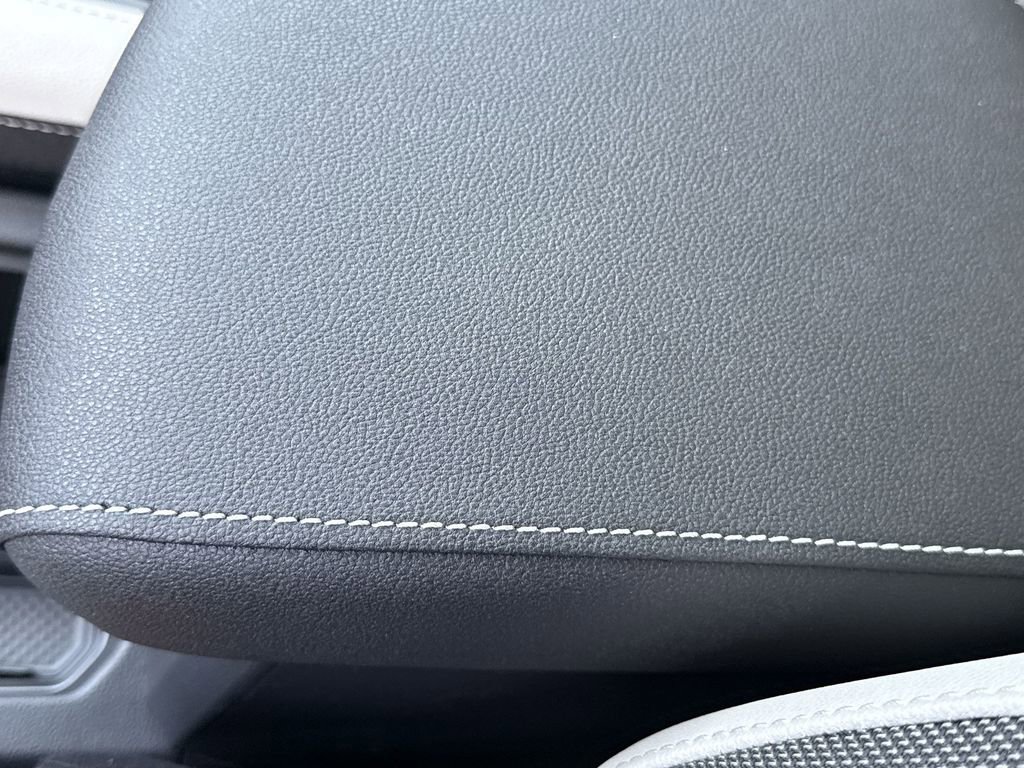 New 2025 Volkswagen Taos SE AWD/4WD image 39