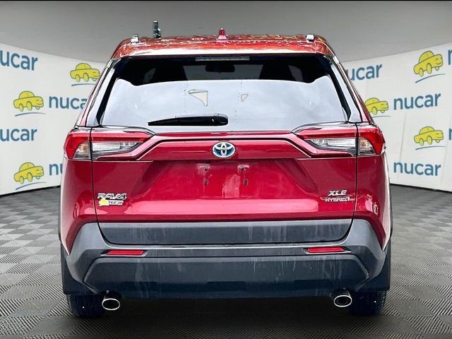 Used 2021 Toyota RAV4 XLE w/ Convenience Package AWD/4WD image 4