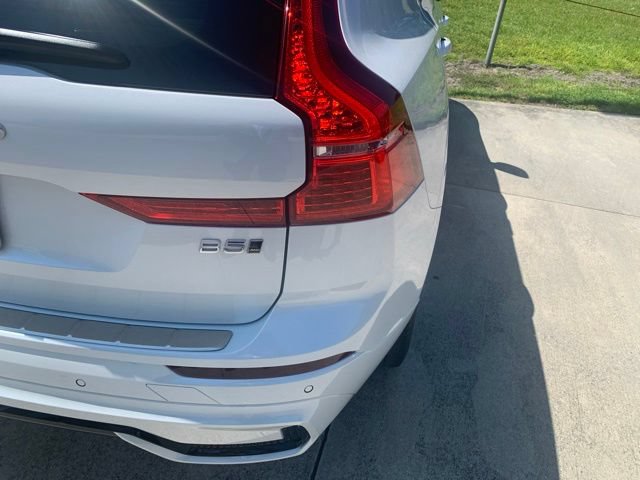 Used 2024 Volvo XC60 B5 Core w/ Protection Package Premier AWD/4WD image 5