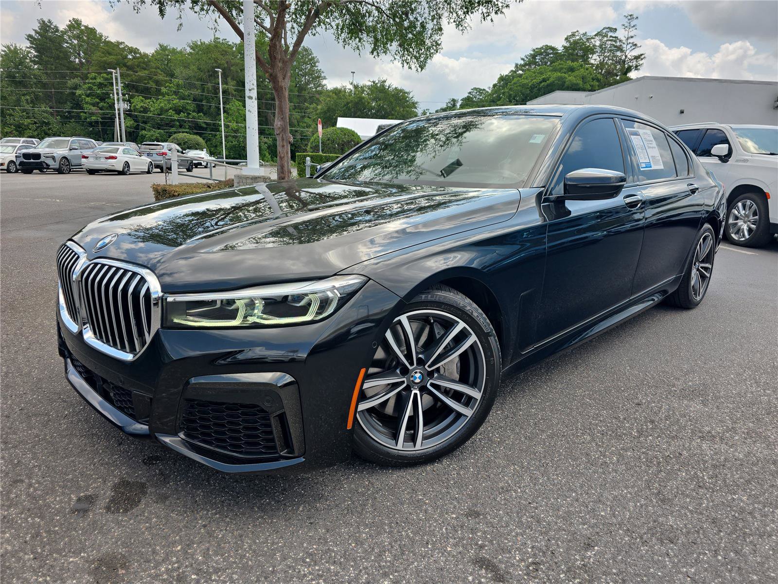 Used 2022 BMW 750i xDrive w/ Executive Package AWD/4WD image 27