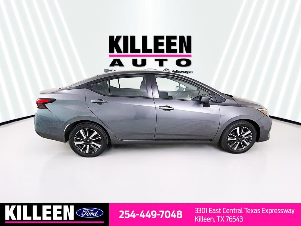 Used 2025 Nissan Versa SV FWD image 9