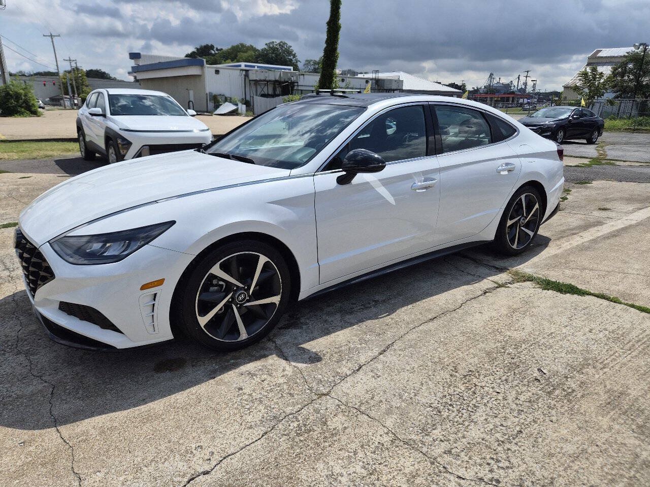 Used 2022 Hyundai Sonata SEL Plus w/ Preferred Accessory Package FWD image 3
