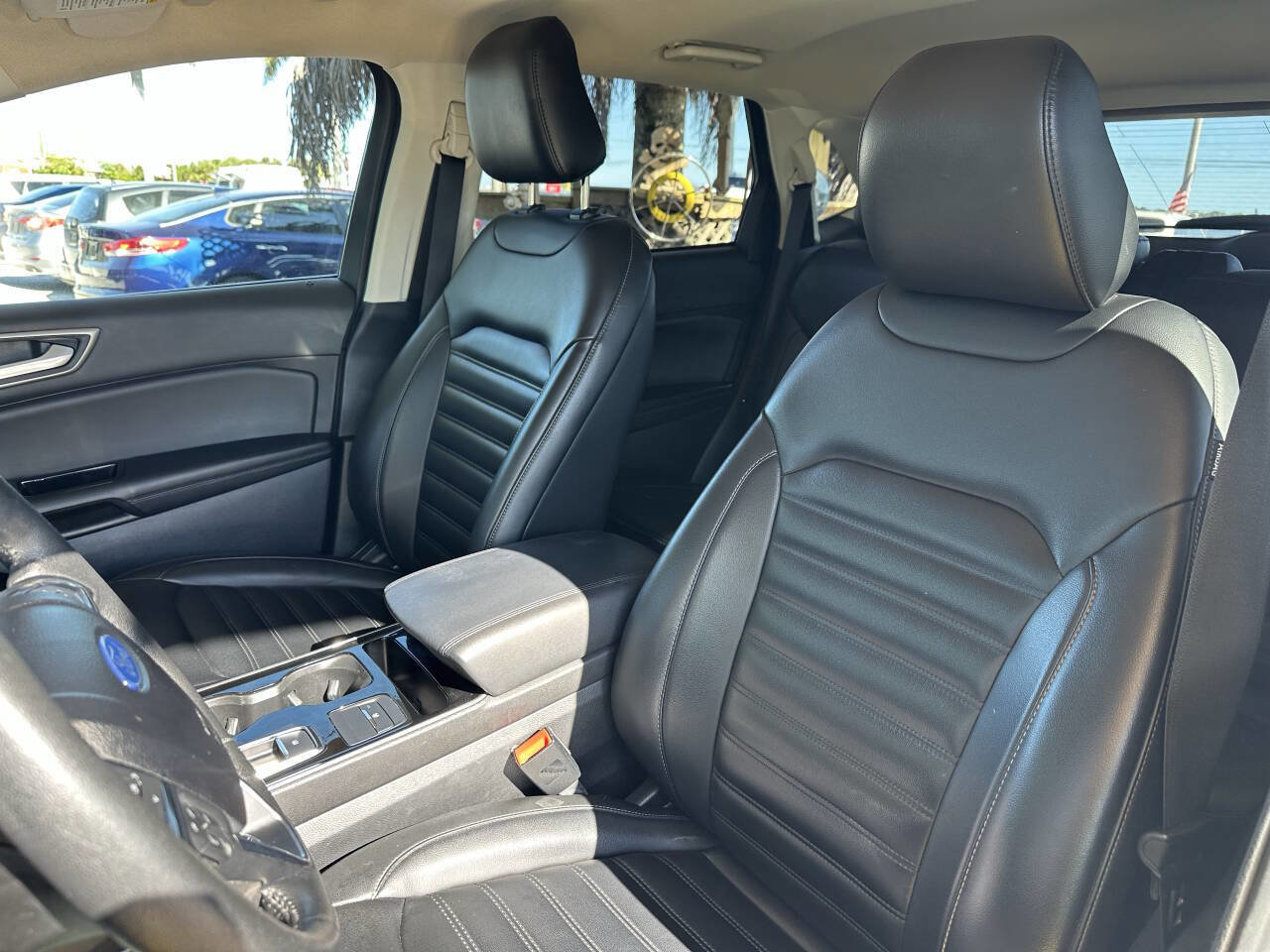 Used 2020 Ford Edge SEL FWD image 12