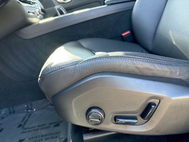 Certified 2025 Volvo XC60 T8 Plus w/ Protection Package Premier AWD/4WD image 17