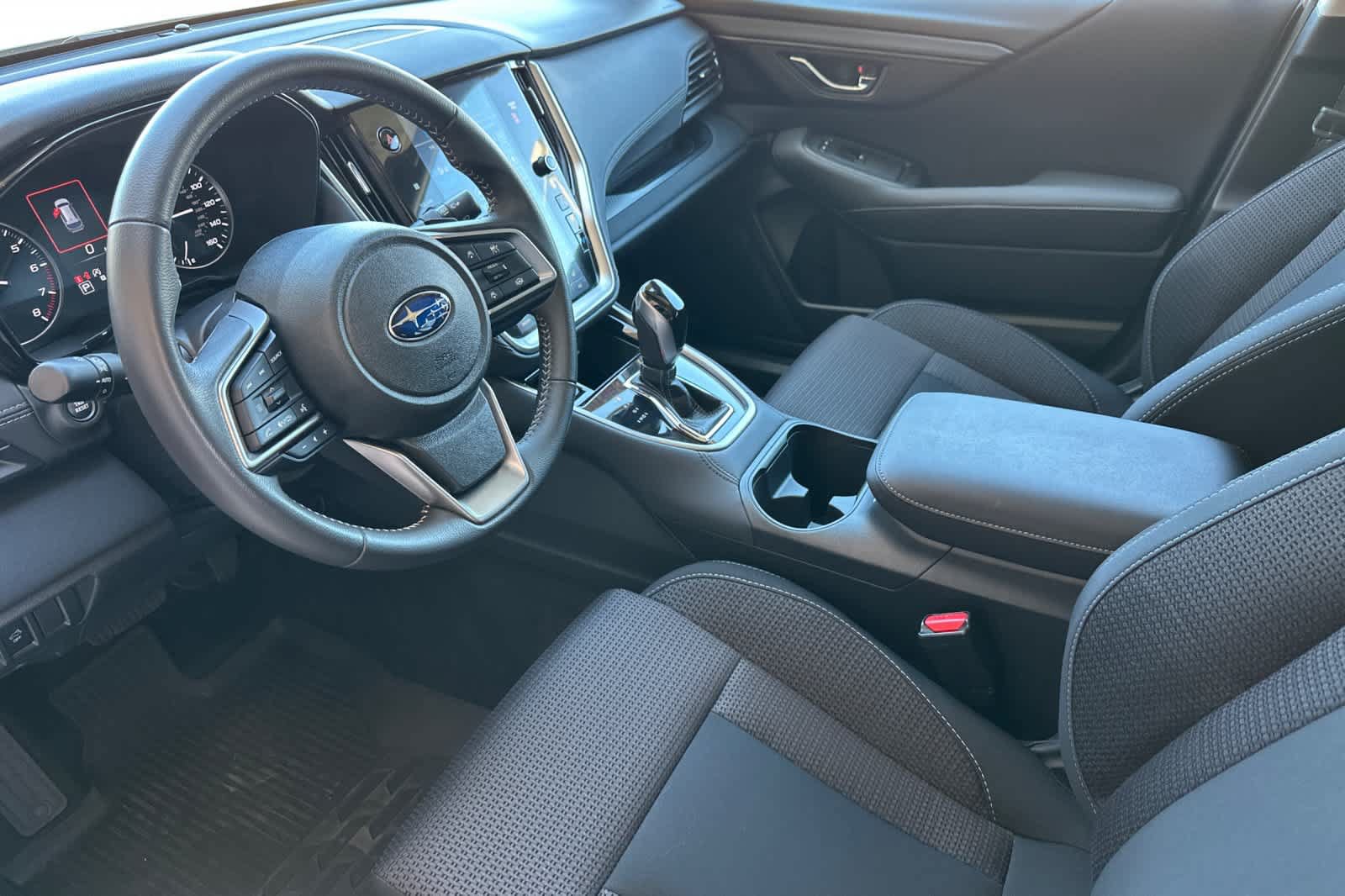 Certified 2025 Subaru Outback Premium AWD/4WD image 9