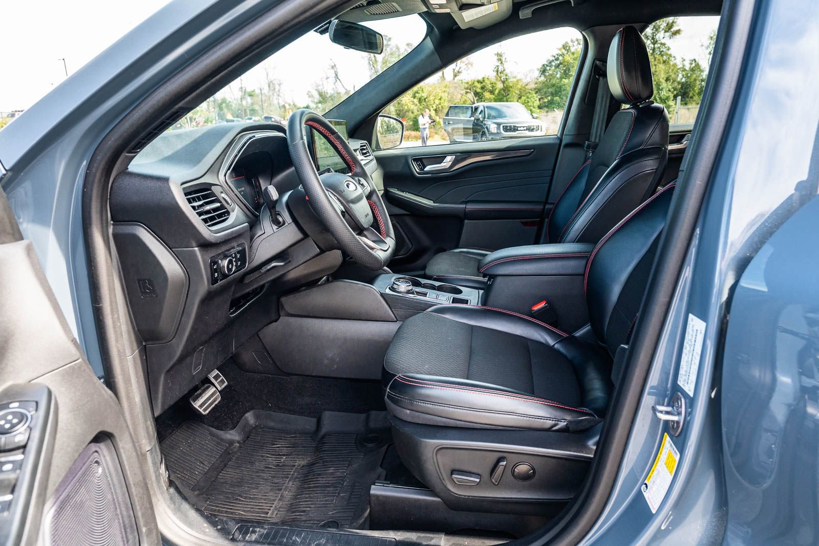 Used 2024 Ford Escape ST-Line Select w/ Tech Pack #1 image 17