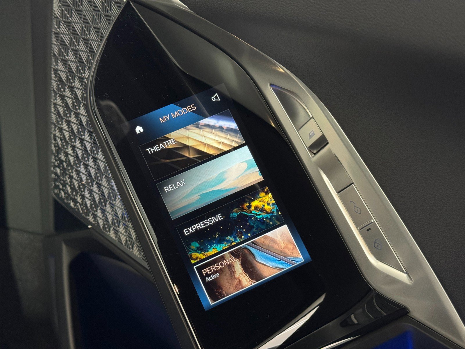 Used 2023 BMW i7 xDrive60 image 41