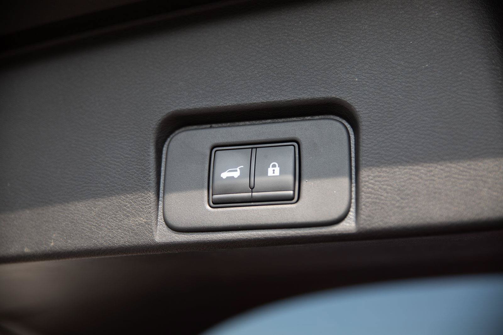 Used 2025 Nissan Rogue SV AWD/4WD image 25