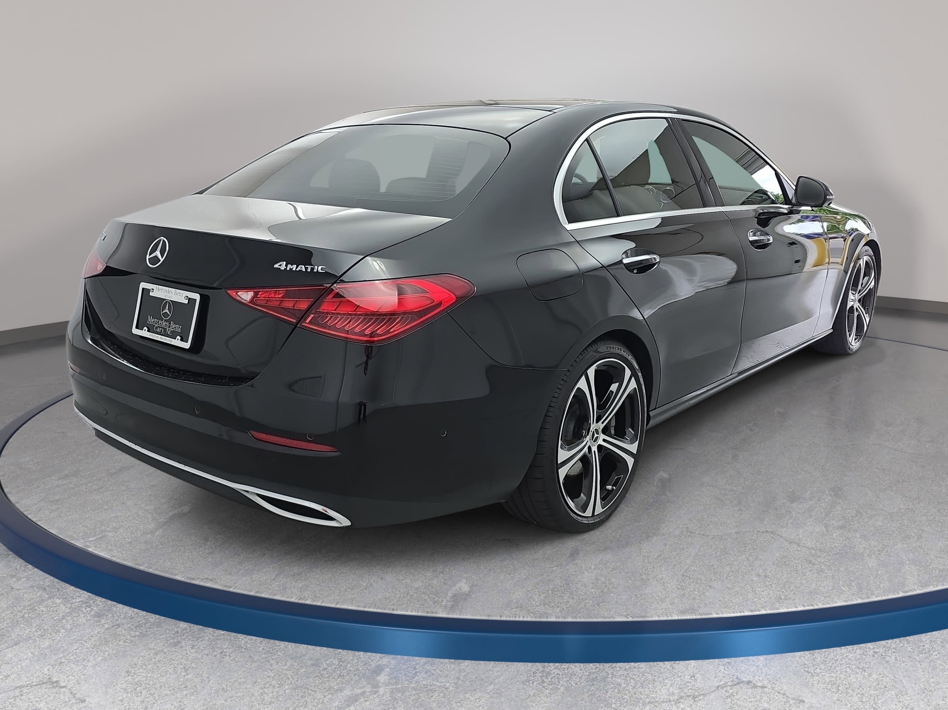 Certified 2022 Mercedes-Benz C 300 4MATIC Sedan image 5