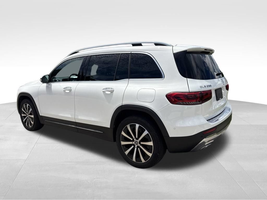 Used 2022 Mercedes-Benz GLB 250 4MATIC image 6
