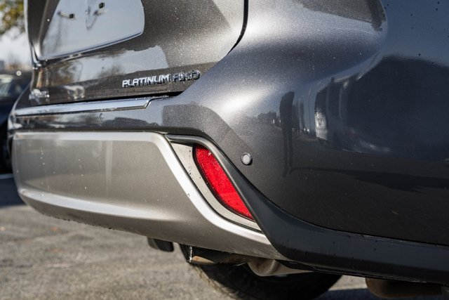 Used 2021 Toyota Highlander Platinum image 6