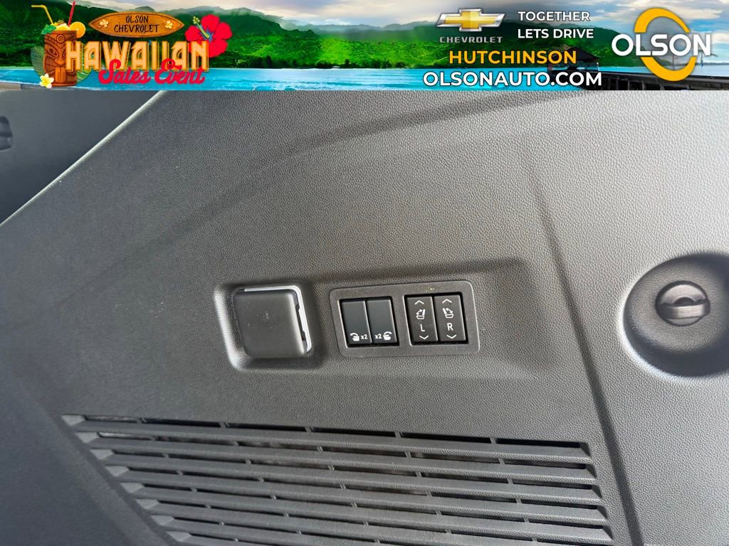 New 2026 Chevrolet Suburban LT w/ Comfort Package image 19