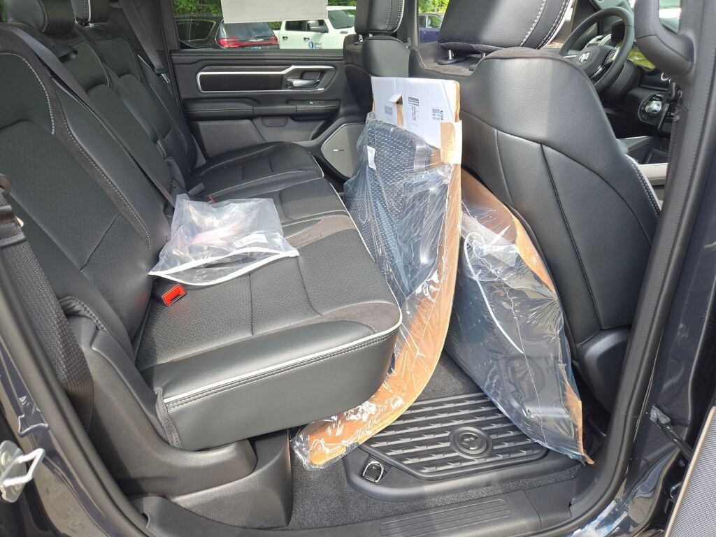 New 2027 RAM 1500 Laramie w/ Advanced Safety Group II AWD/4WD image 9