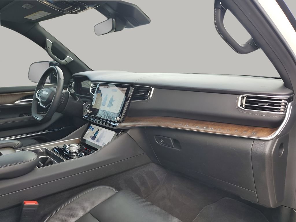 Used 2023 Jeep Grand Wagoneer 4WD image 14