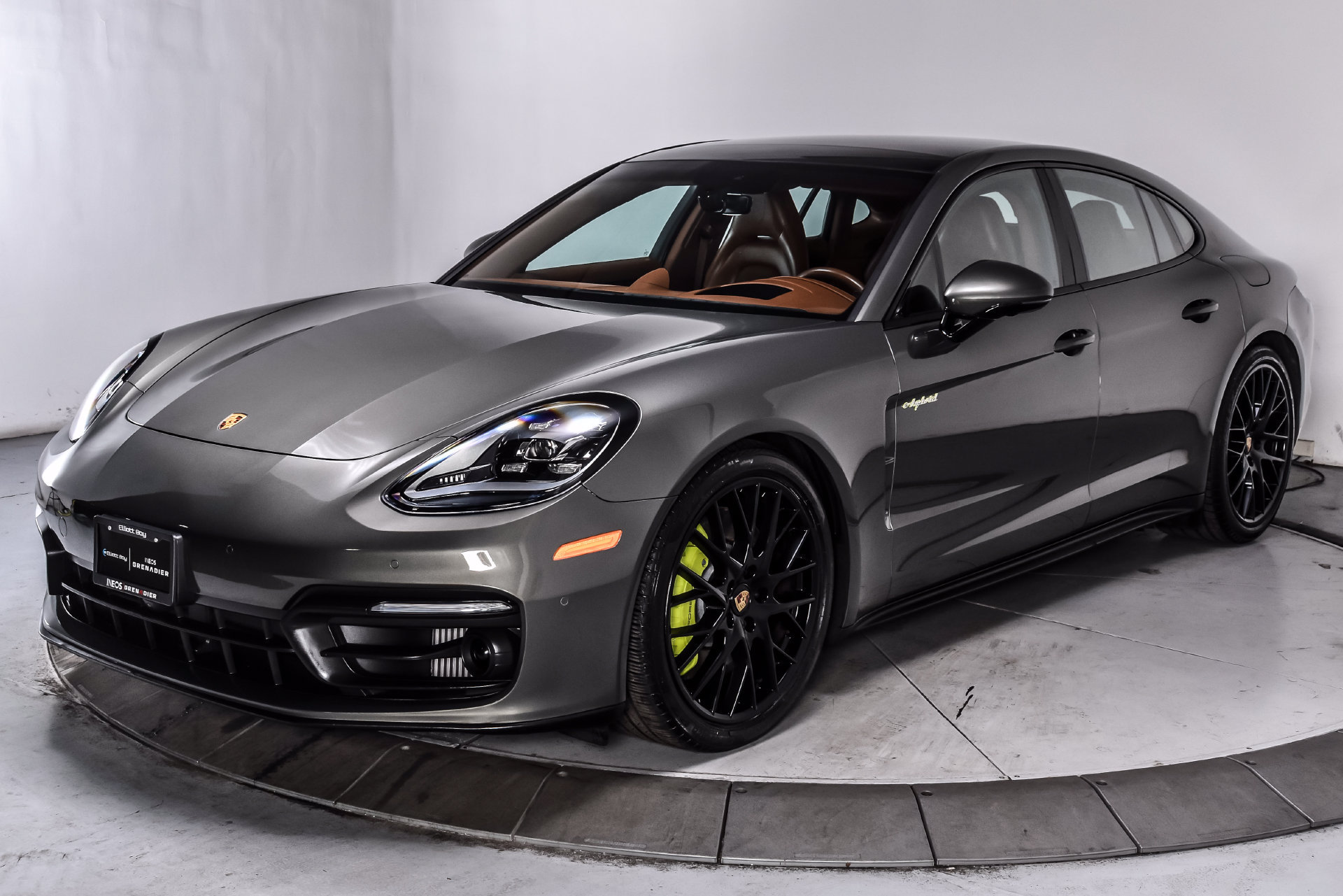 Used 2023 Porsche Panamera 4S w/ Premium Package AWD/4WD image 3