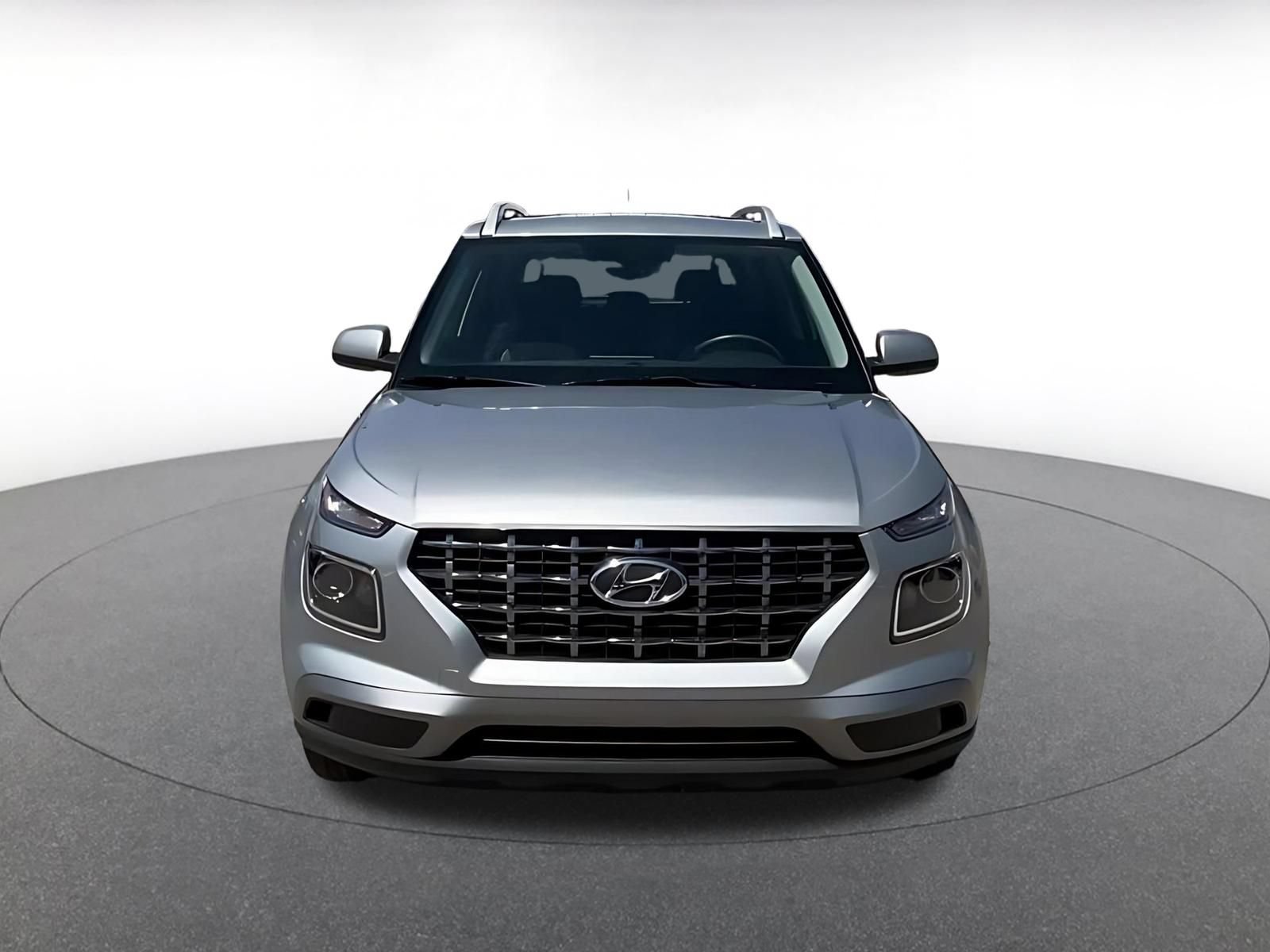Used 2026 Hyundai Venue SEL FWD image 7