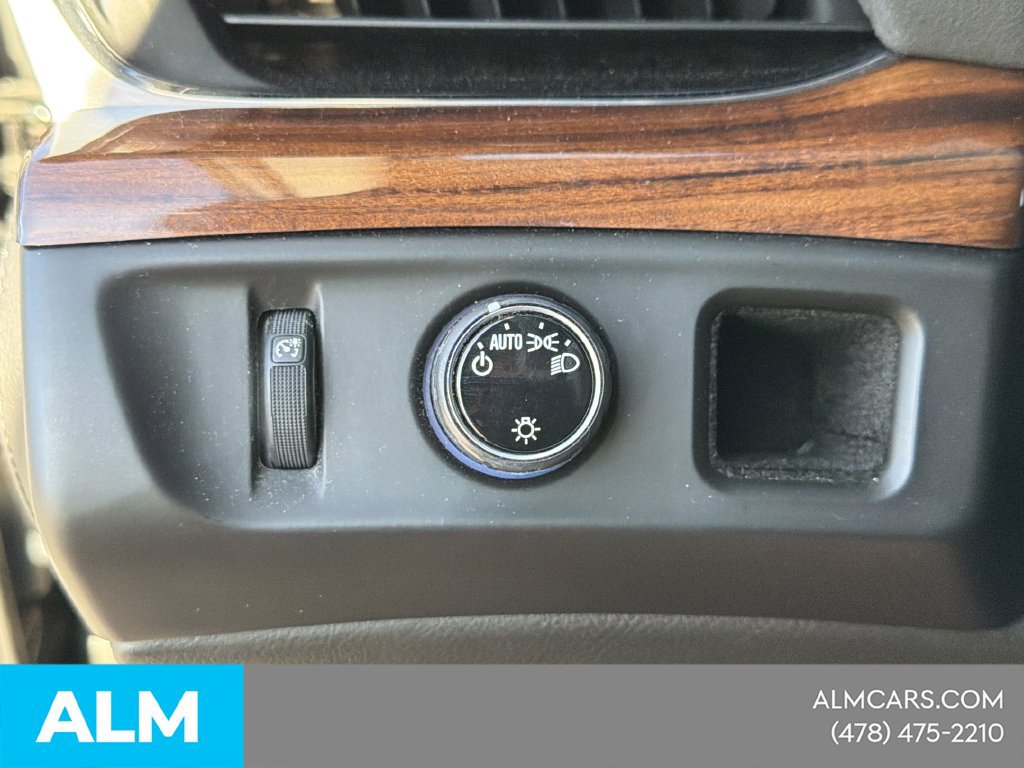 Used 2015 Cadillac Escalade Luxury RWD image 17
