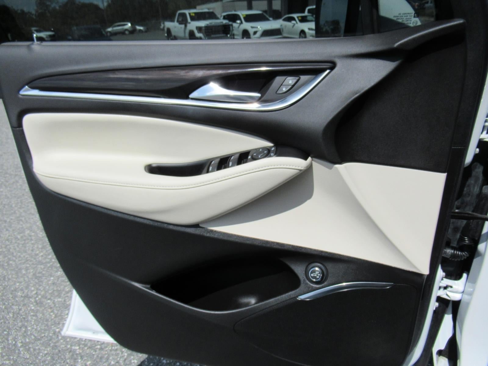Used 2023 Buick Enclave Essence FWD image 22