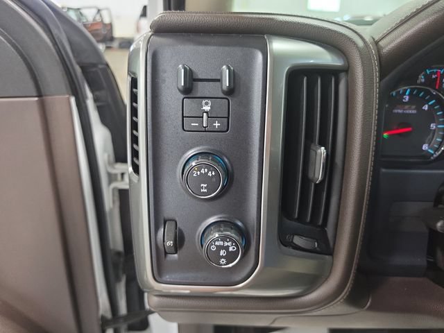 Used 2017 Chevrolet Silverado 2500 LTZ w/ Vortec Plus Package AWD/4WD image 19