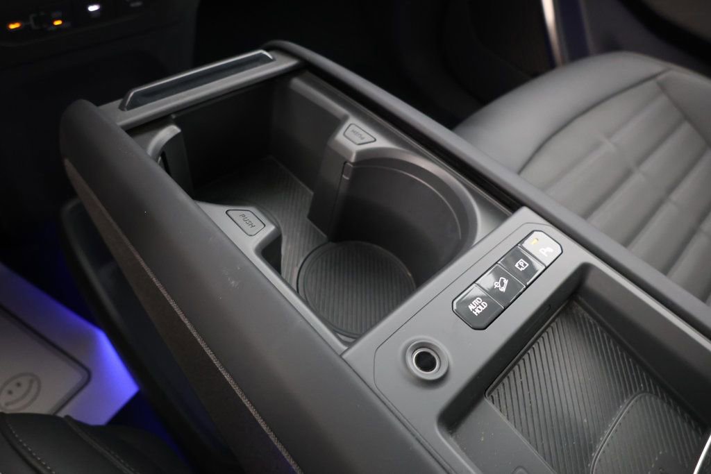 Used 2024 Kia EV9 Land image 17