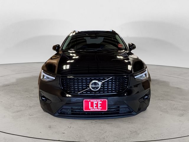 Used 2023 Volvo XC40 B5 Plus w/ Driver Assist Package AWD/4WD image 9