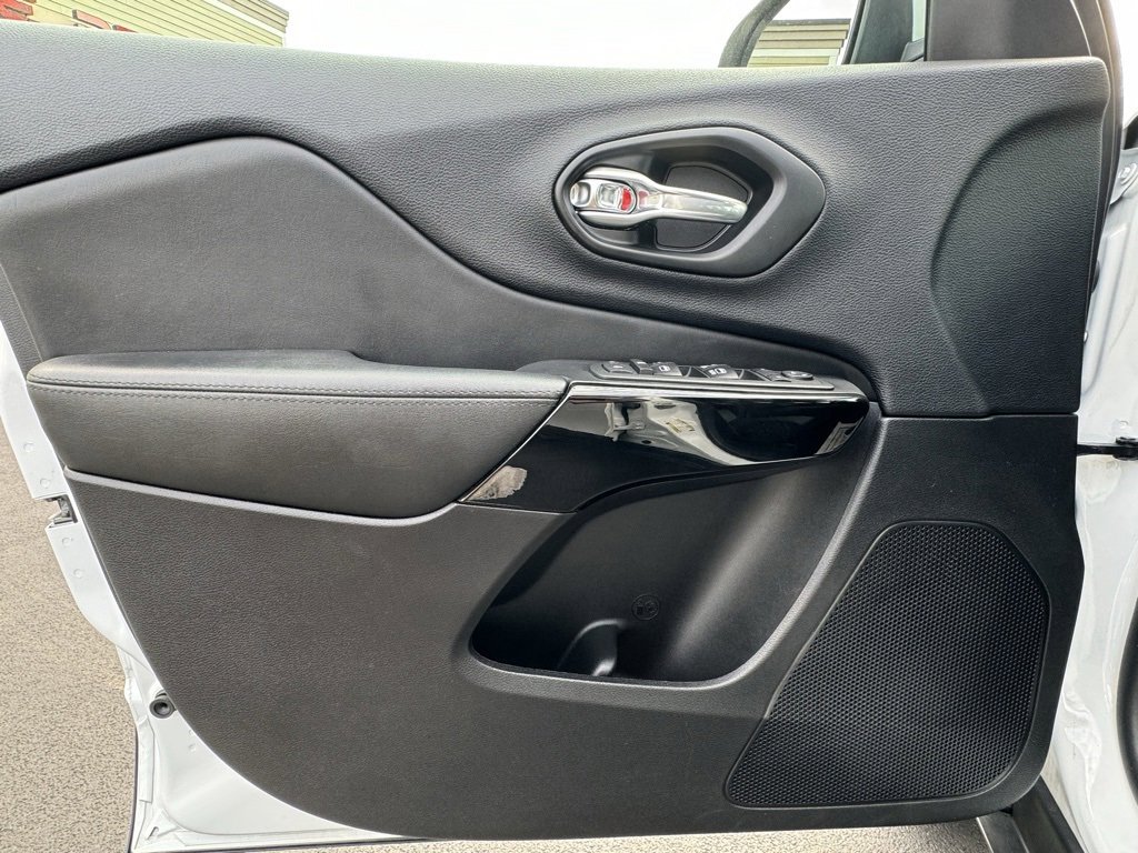 Certified 2021 Jeep Cherokee Latitude Plus image 23