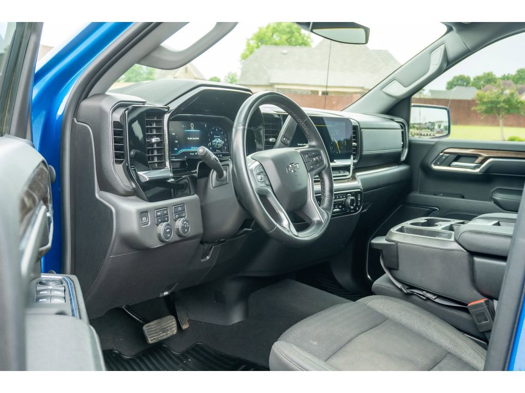 Used 2023 Chevrolet Silverado 1500 RST w/ Z71 Off-Road Package AWD/4WD image 11