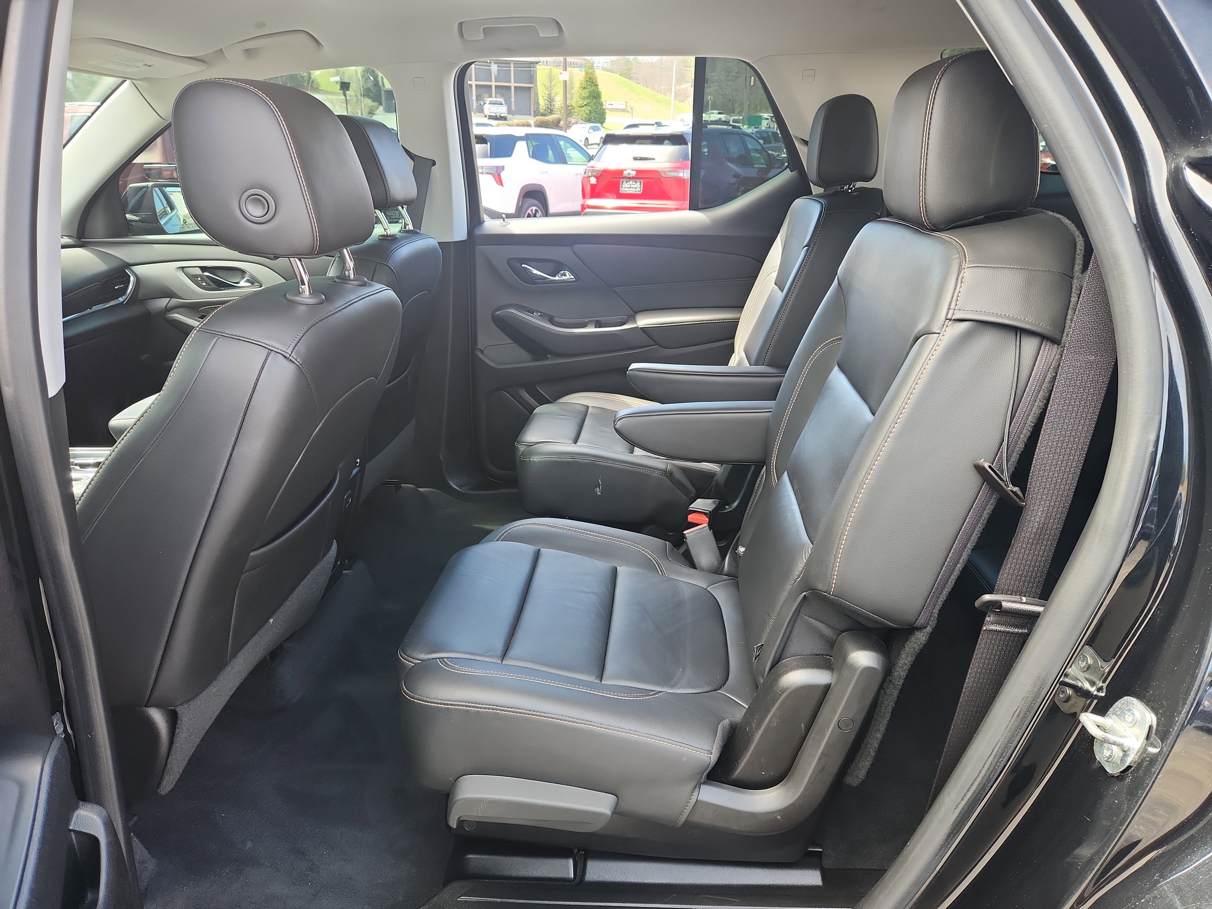 Used 2020 Chevrolet Traverse LT w/ LT Premium Package image 44