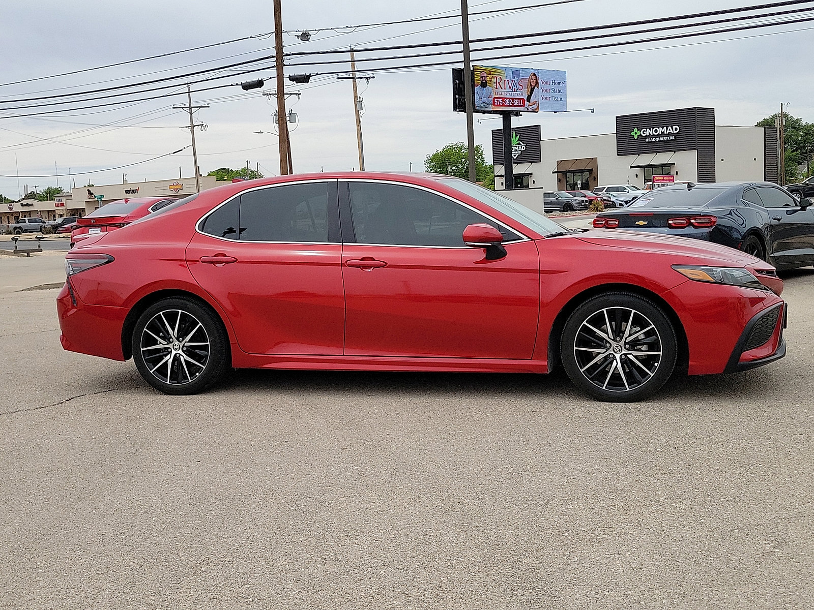 Used 2024 Toyota Camry SE w/ Audio Upgrade Package FWD image 5
