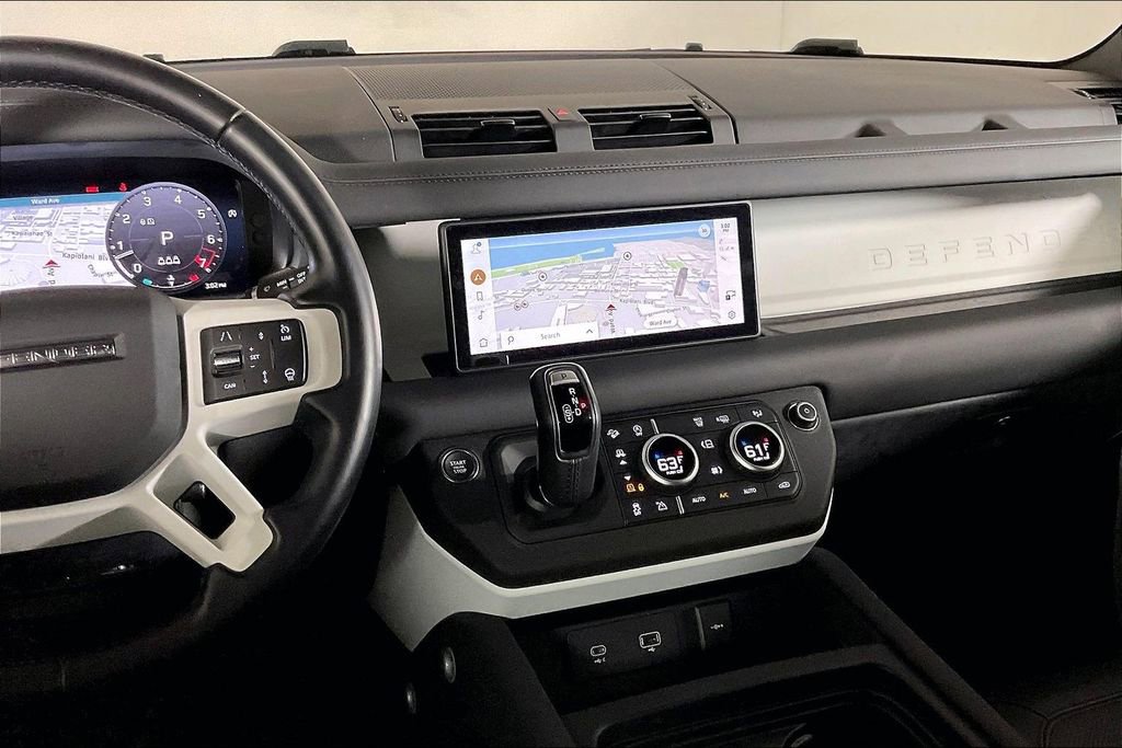 Used 2024 Land Rover Defender 110 S image 5