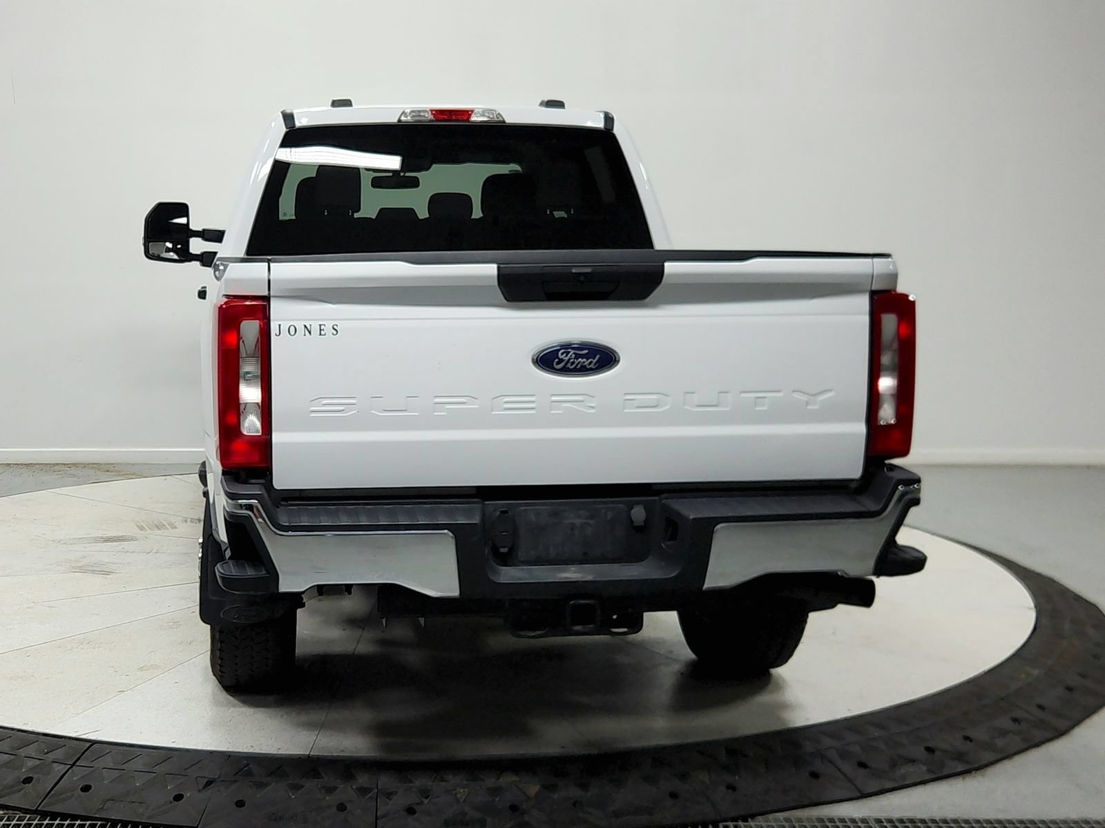 Used 2023 Ford F250 XLT AWD/4WD image 7