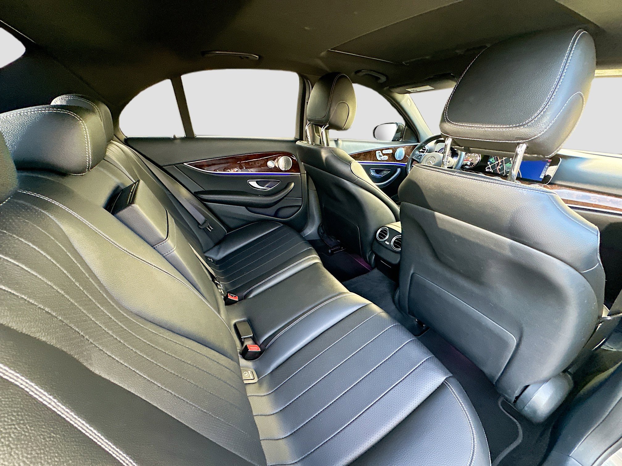 Used 2017 Mercedes-Benz E 300 image 31