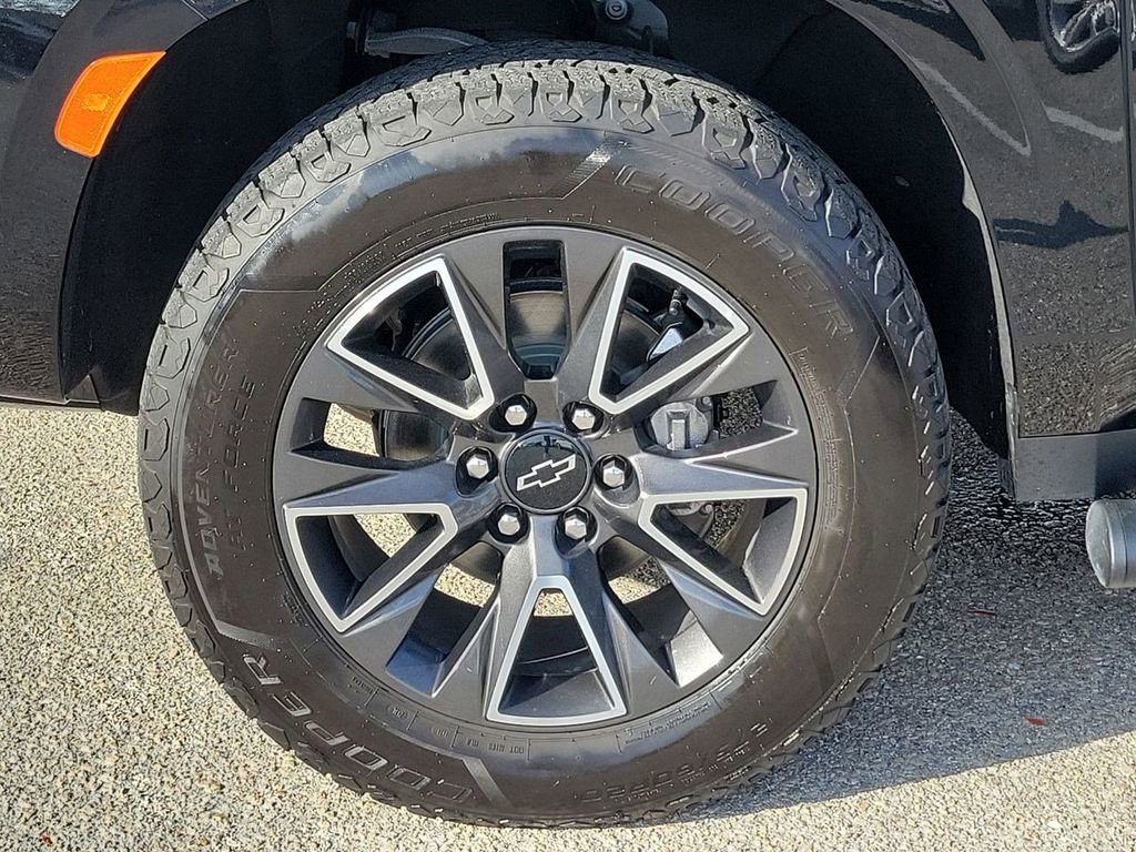 Used 2022 Chevrolet Tahoe Z71 w/ Luxury Package image 17