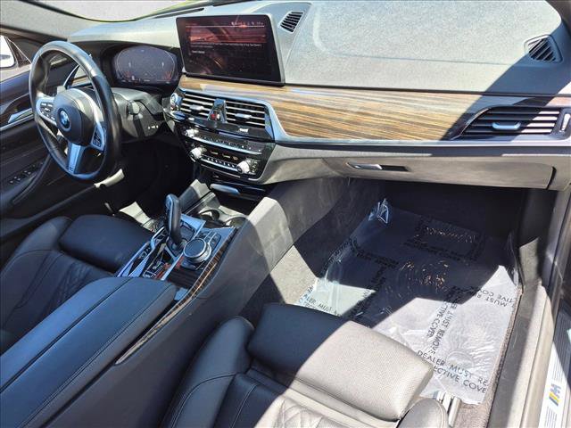 Used 2021 BMW 530i w/ M Sport Package RWD image 23