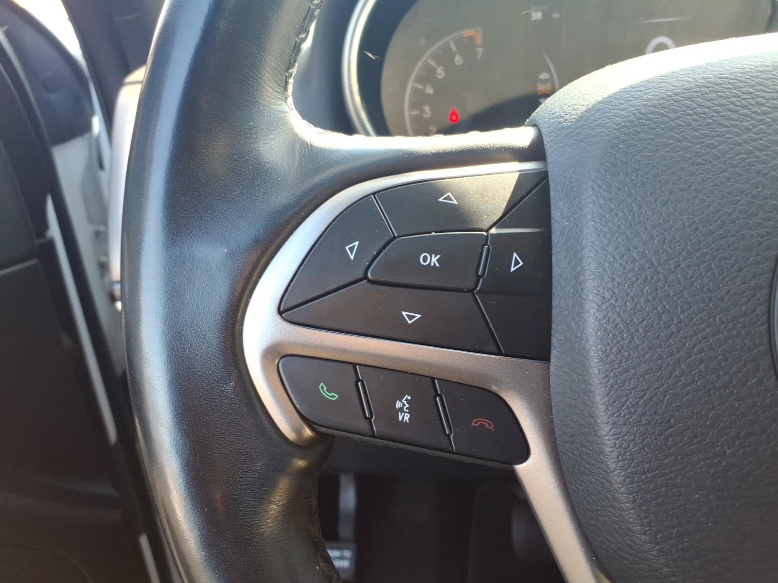 Used 2021 Jeep Grand Cherokee Limited w/ Premium Lighting Group AWD/4WD image 28