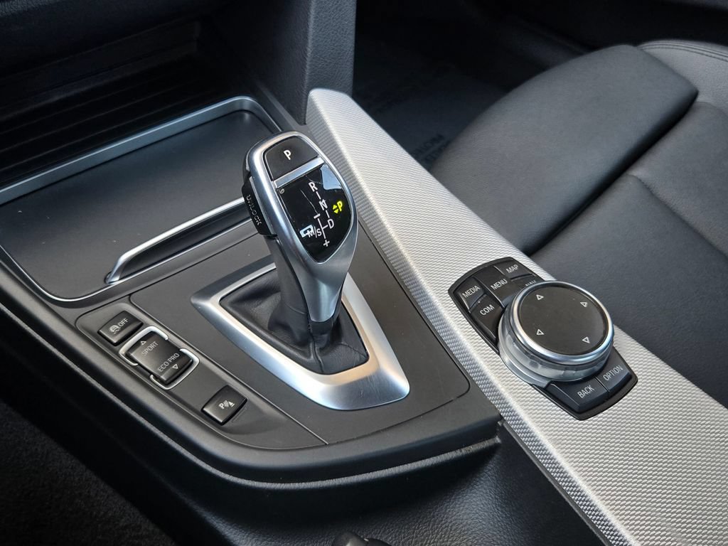 Used 2017 BMW 330i Sedan RWD image 19