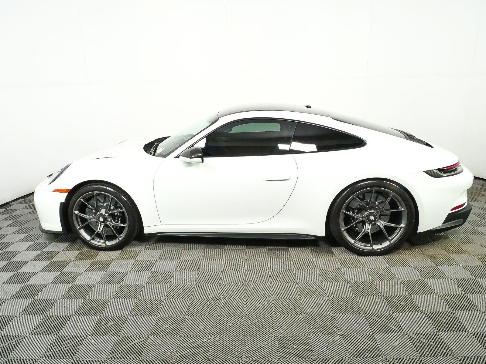 Certified 2024 Porsche 911 GT3 RWD image 2