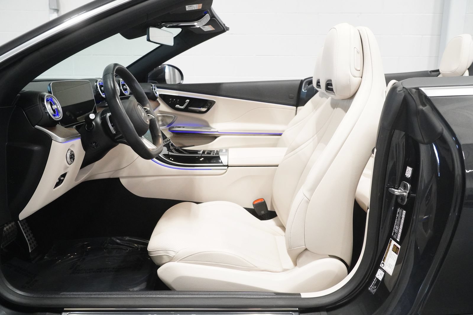 Certified 2026 Mercedes-Benz CLE 300 4MATIC Cabriolet image 14