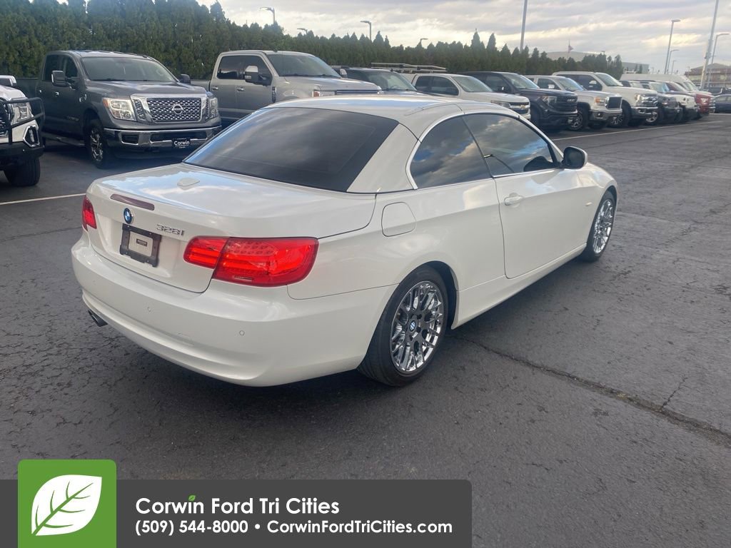Used 2011 BMW 328i Convertible RWD image 11