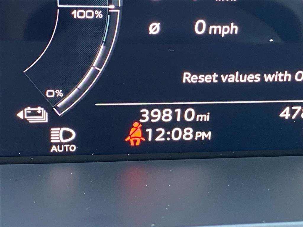 Used 2022 Audi e-tron Premium w/ Convenience Plus Package image 14