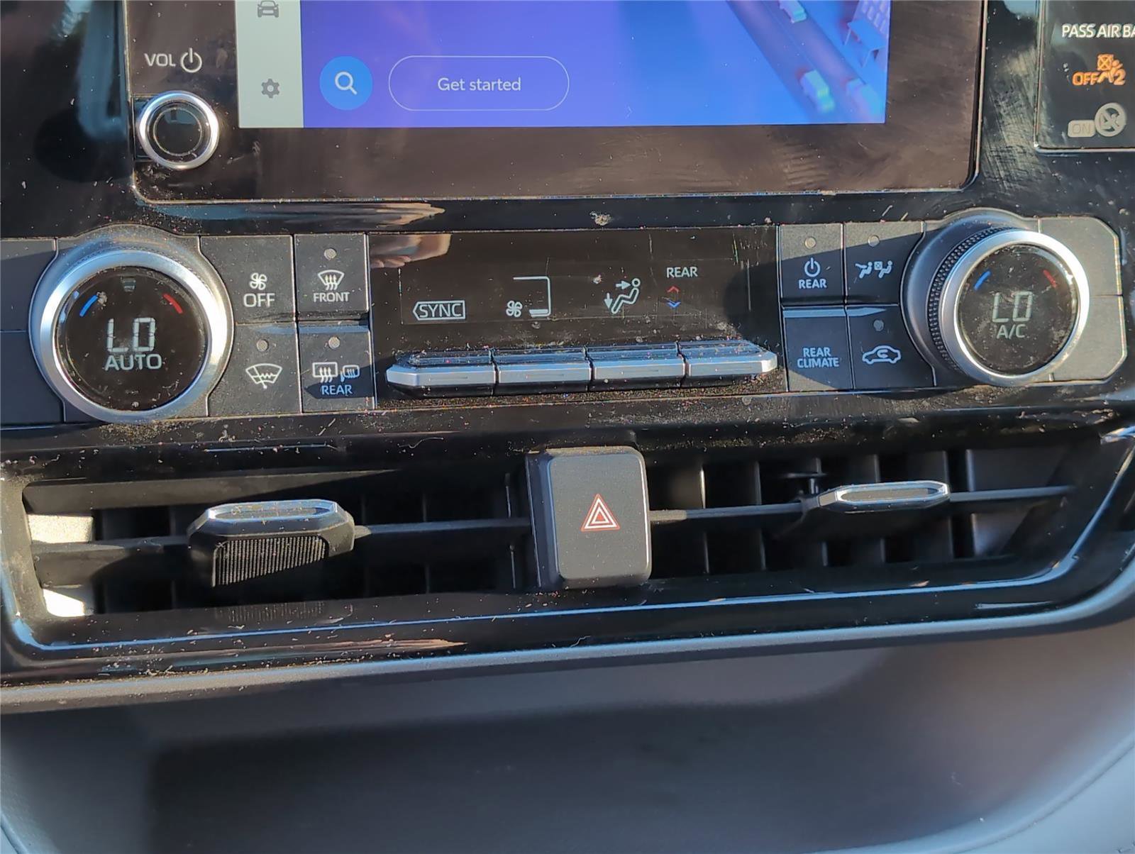 Used 2023 Toyota Highlander L image 16