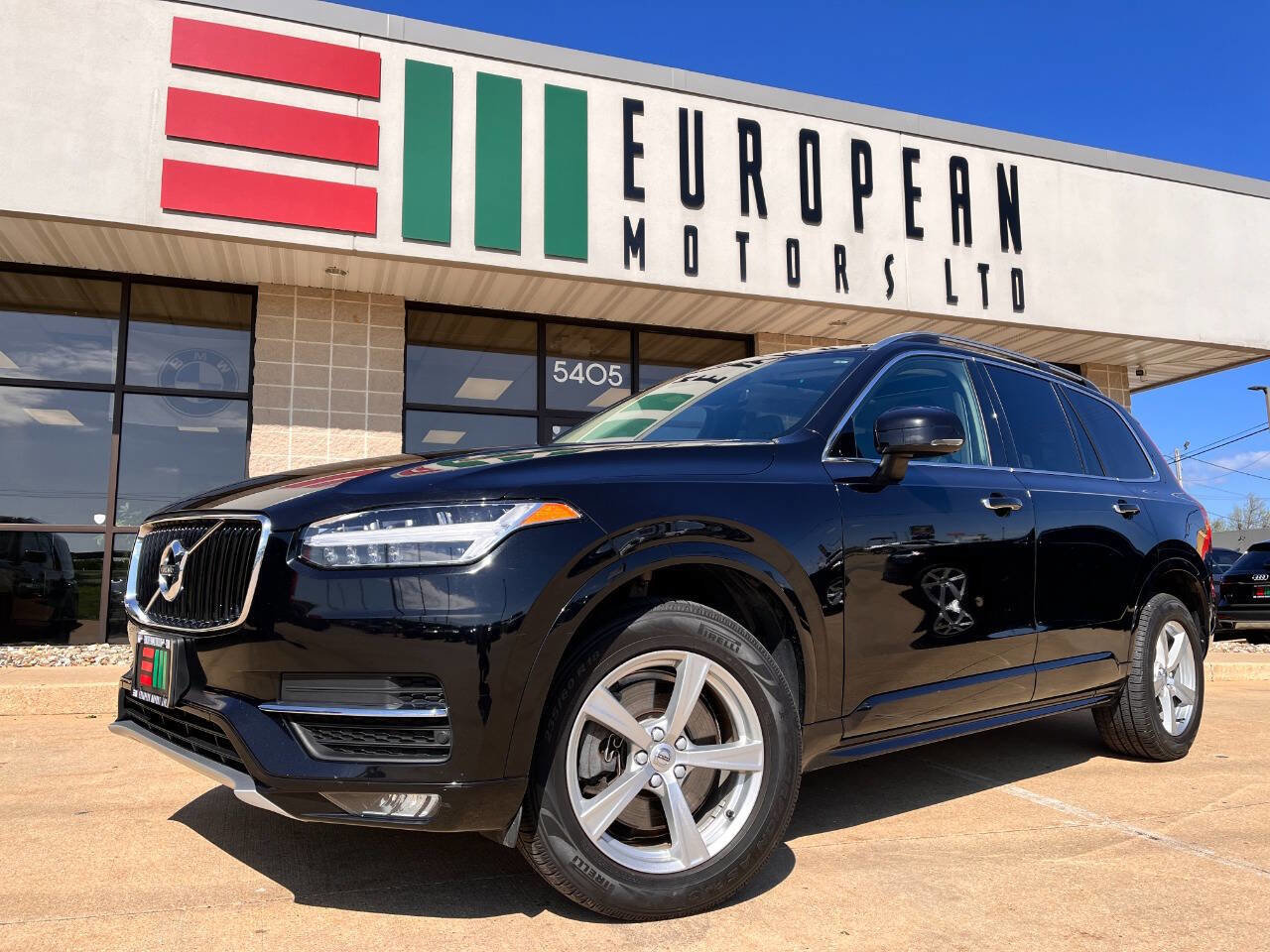 Used 2019 Volvo XC90 T5 Momentum w/ Multimedia Package