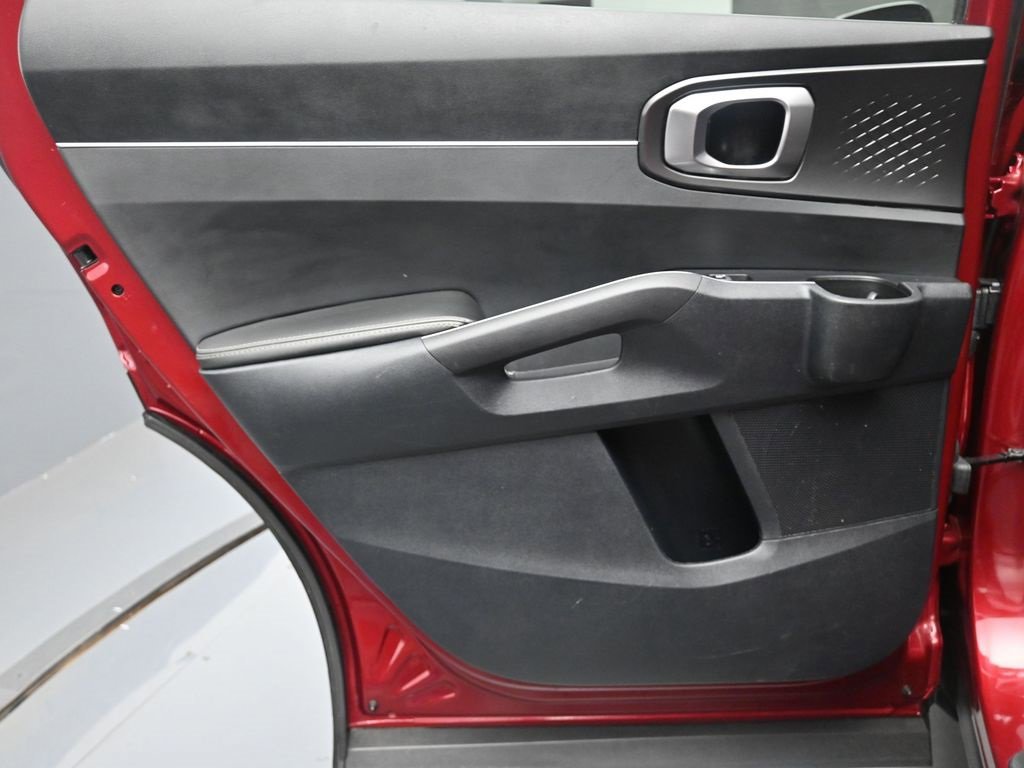 Used 2023 Kia Sorento S w/ Panoramic Sunroof Package image 23