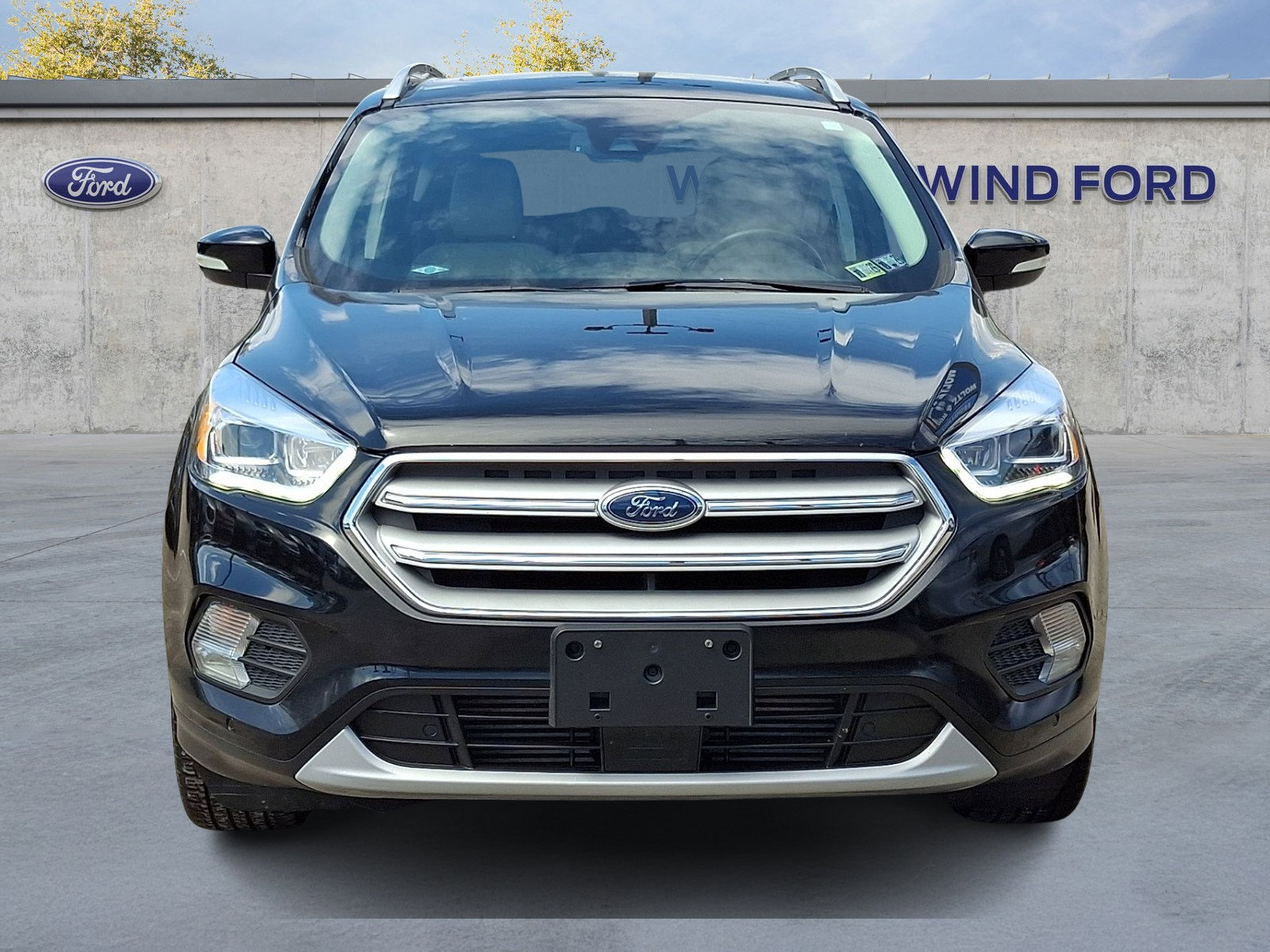 Certified 2019 Ford Escape Titanium AWD/4WD image 2