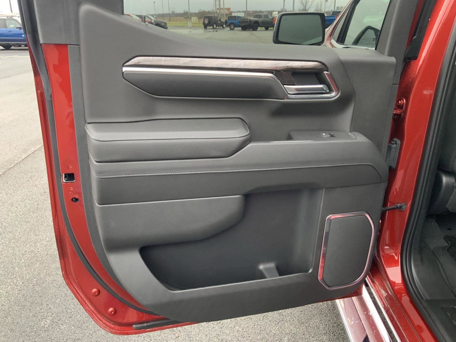 Used 2023 Chevrolet Silverado 1500 LTZ image 51