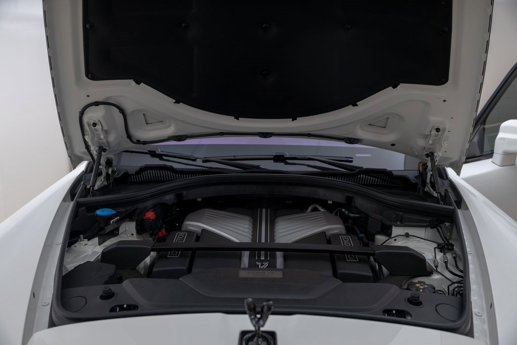 Used 2023 Rolls-Royce Cullinan image 18