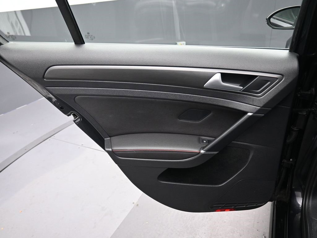 Used 2021 Volkswagen GTI Autobahn image 32